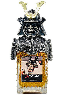 Yamato Samurai edition Japanese Whisky. Metallic armour closure by Rockwood. Yamato Samurai edition Japanese Whisky. Metallic armour closure by Rockwood.